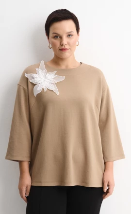 Блуза с цветком бежевая арт.4373